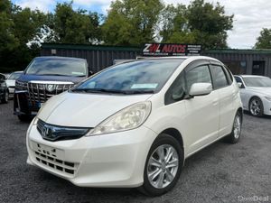 10 HONDA FIT HYBRID 1.3 - Image 2