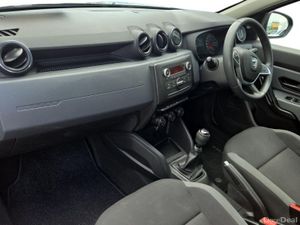 Dacia Duster Blue dCi 115 Essential - Image 4