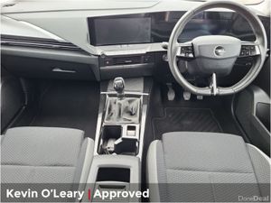 Opel Astra SC 1.2 Turbo 110PS Petrol 6 Speed - Image 4