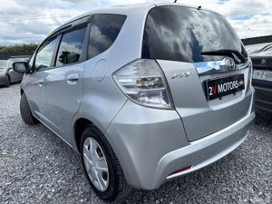 🔵Honda Fit 1.3 Petrol Hybrid - Image 4