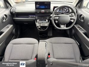 Hyundai INSTER ELEGANCE 49KWH 5DR AUTO - Image 2