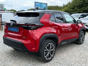 2022 Toyota Yaris Cross 1.5 SOL AUTO - Image 3