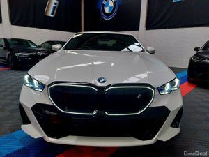 I5 M SPORT PRO ( HIGH SPEC LOW MILES )€102K NEW - Image 3