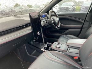 Ford Mustang Mach-E PREMIUM 5DR 88ER - Image 3