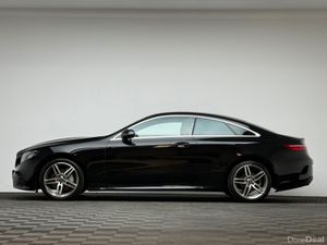 Mercedes-Benz E-Class E220D AMG LINE SPORT AUTO - Image 4