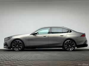 BMW 5-Series 530E M SPORT - Image 4