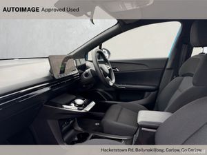 MG MG4 MG4 LR Excite (Range 300-440Kms) - Image 4