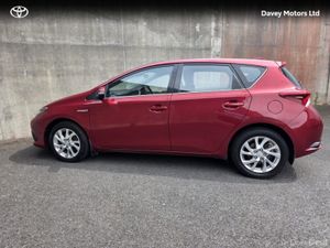 Toyota Auris HYBRID LUNA 4DR AUTO - Image 2