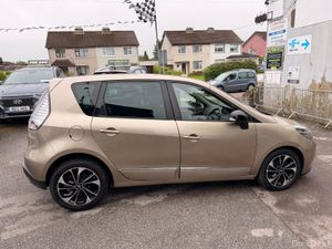 Renault Scenic 2016 one owner low milage - Image 4