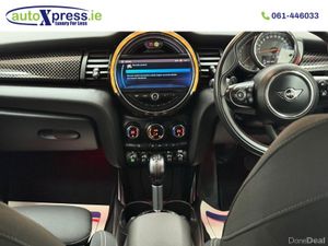 Mini Cooper D 2.0 Automatic, Reversing camera - Image 4