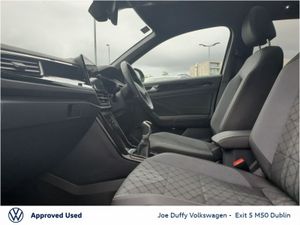 Volkswagen T-Roc R-LINE PLUS 1.0 TSI 110HP MANUAL - Image 4