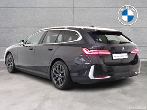 BMW i5 eDrive40 Sport Edition Touring - Image 3