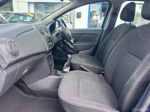 2016 DACIA SANDERO SIGNATUR 1.2 PETROL LOW KMS - Image 4