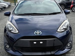 2018 Toyota Aqua S Style Package Hybrid - Image 2