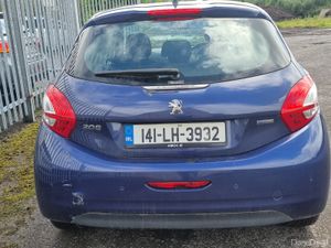€6999 Automatic Peugeot 208 2014 automatic  €6999 - Image 4