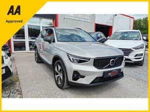 Volvo XC40 2023 PLUS T4 Petrol Plug In Hybird - Image 2