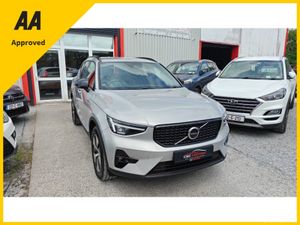Volvo XC40 2023 PLUS T4 Petrol Plug In Hybird - Image 3