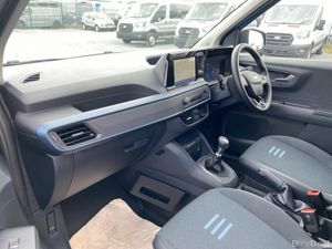 Ford Transit Courier ACTIVE 1.5L MANUAL FWD - Image 4