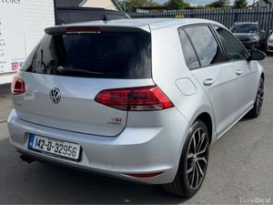Volkswagen Golf 1.4 TSI 140 BHP HIGHLINE AUTO - Image 4