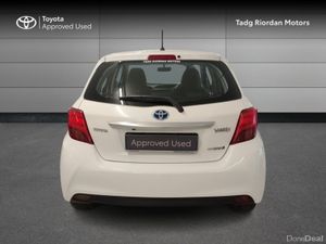 Toyota Yaris HYBRID LUXURY - Image 4