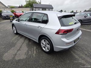 Volkswagen Golf Life - Image 3
