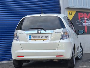 Honda Fit Hybrid Automatic - Image 3