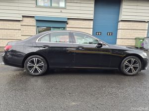 MERCEDES E-CLASS E220D/2022/2.0 DIESEL HYBRID/AUTO - Image 4