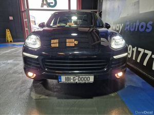 Porsche Cayenne 3.0 V6 DIESEL ** PAN ROOF, SAT NAV - Image 3
