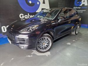 Porsche Cayenne 3.0 V6 DIESEL ** PAN ROOF, SAT NAV - Image 4