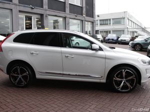 2017 VOLVO XC60 INSCRIPTION 5DR AUTO ESTATE - Image 3