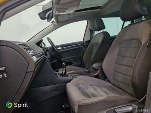 Volkswagen Golf 1.0 TSI Highline **Heated seats** - Image 4