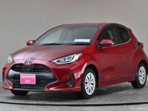Toyota Yaris 1.5 PETROL HYBRID **360PAN CAM**PARK - Image 3