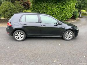 Volkswagen Golf COMFORTLINE 1.6 TDI MANUAL 5SPEED - Image 2