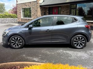 Immaculate 221 Renault Clio! - Image 4