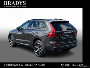 Volvo XC60 T6 AWD PHEV Ultra Dark - Image 4