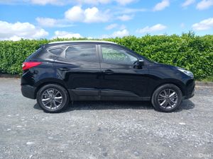 Beautiful Hyundai ix35 2014 hi spec low mileage - Image 2
