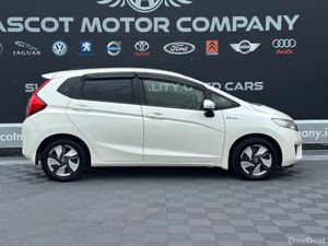 Honda Fit 1.5 Petrol Hybrid - Image 2