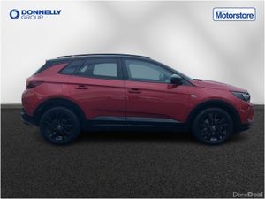 Vauxhall Grandland Diesel Hatchback SRi - Image 4