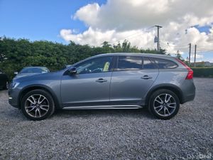 2018 Volvo V60 Cross Country Automatic - Image 2