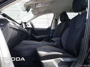 Skoda Octavia COMBI SELECTION 2.0TDI 150HP DSG - Image 3