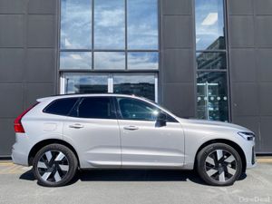 Volvo XC60 T8 Ultra (Dark) AWD Auto (PHEV) - Image 4