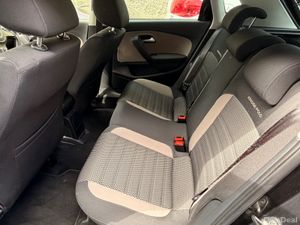 Volkswagen polo 1.2 cross Automatic - Image 4