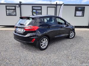 Ford Fiesta TITANIUM 1.10 85PS 5SPEED 4DR - Image 2