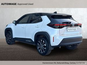 Toyota Yaris Cross 1.5 Hybrid Luna Sport (Pearl wh - Image 3