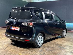 Toyota Sienta 1.5 HYBRID 7 SEATER - PUSH BUTTON ST - Image 4