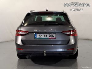 Skoda Superb SUPERB Combi Style 2.0TDI 150HP M6F - Image 4