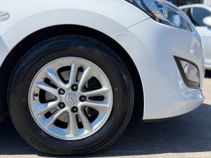 Hyundai i30 SE BLUE DRIVE - Image 4