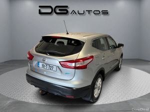 Nissan Qashqai 1.5 SV SAFETY PK + CON DSL CONNECT - Image 4