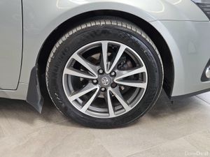 14 TOYOTA AVENSIS TERRA ICON 2.0 DIESEL - Image 4