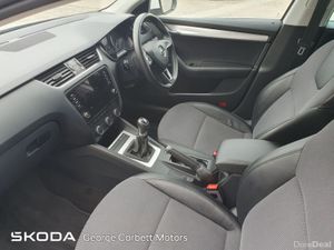 Skoda Octavia Combi Sol 1.6TDi 115HP (From €80 per - Image 4